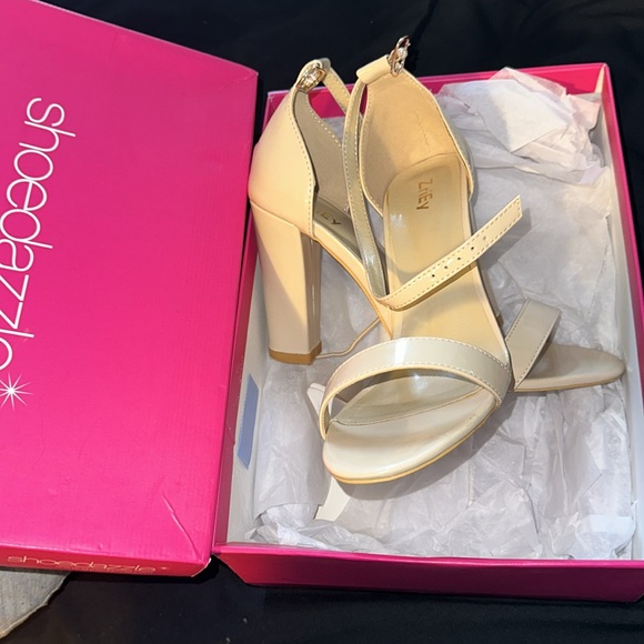 Dress sandals lakia smoke size 9 - Picture 2 of 2